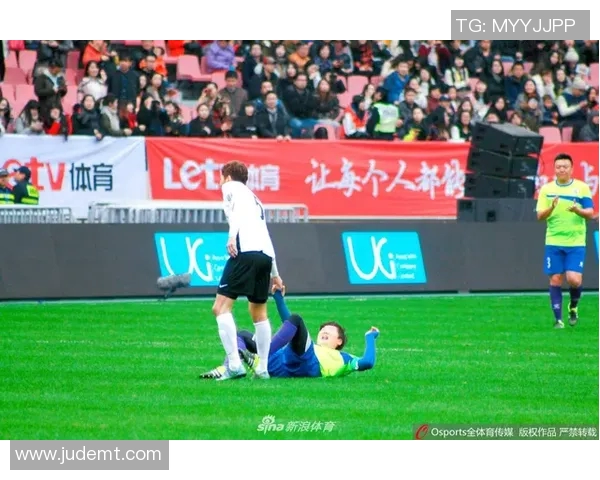 最佳控球足球明星推荐与他们的精彩瞬间分析