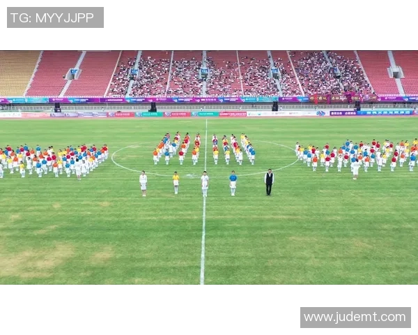 足球明星魅力瞬间集锦展现他们最美的风采与激情