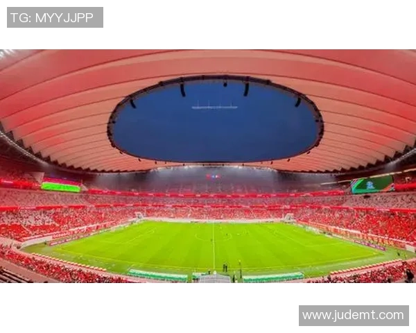 足球明星邀请赛盛况空前西安激情四溢足球迷齐聚一堂共庆盛事