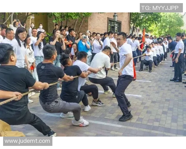 篮球明星拔河比赛精彩瞬间集锦让你领略不一样的体育魅力与团队精神